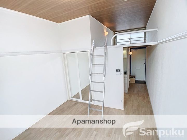 愛媛県松山市畑寺4丁目の賃貸アパートの内装