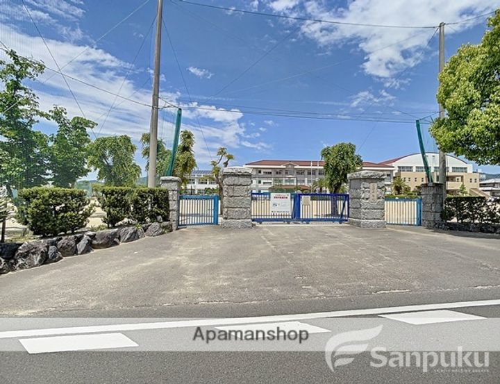 愛媛県東温市見奈良(一戸建)の賃貸物件の周辺