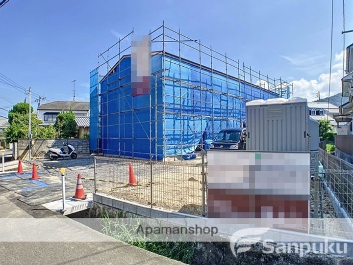 愛媛県松山市三町1丁目の賃貸アパートの外観