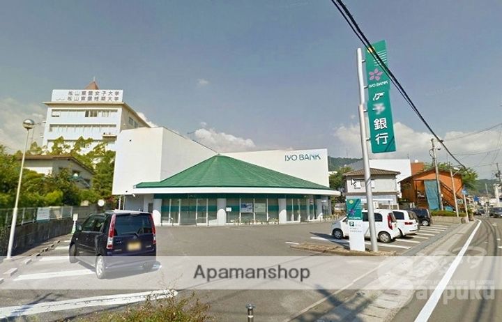 愛媛県松山市三町1丁目の賃貸アパートの周辺