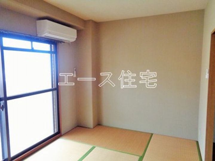 マルイハイビスカスの居間