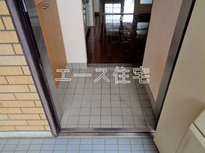 マルイハイビスカスの玄関