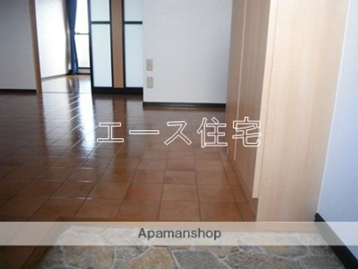 クレストール飯岡の玄関
