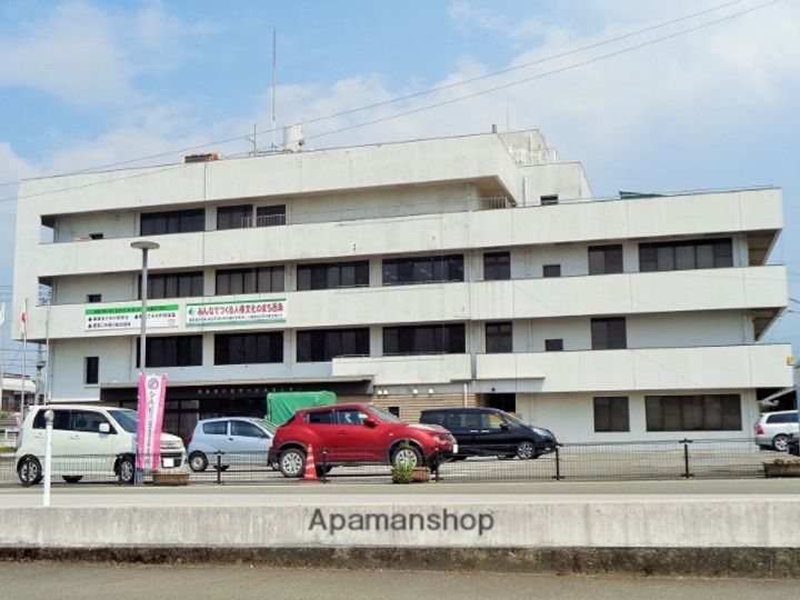 パレロワイヤル小松町の周辺