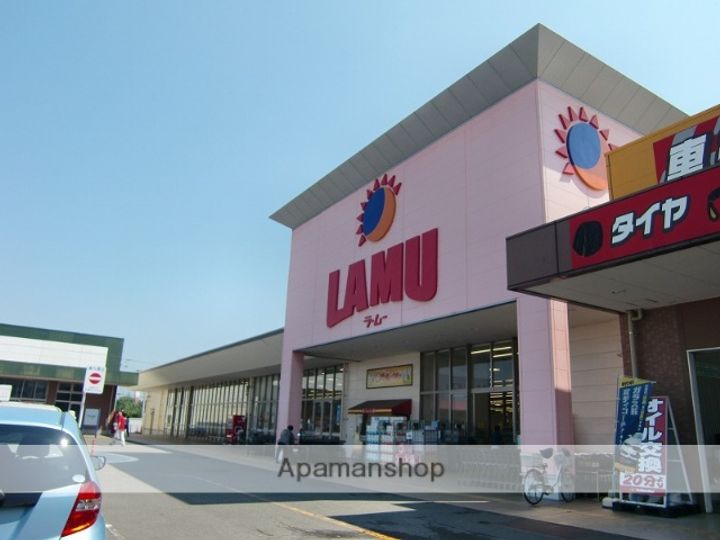 愛媛県西条市新田の賃貸マンションの周辺