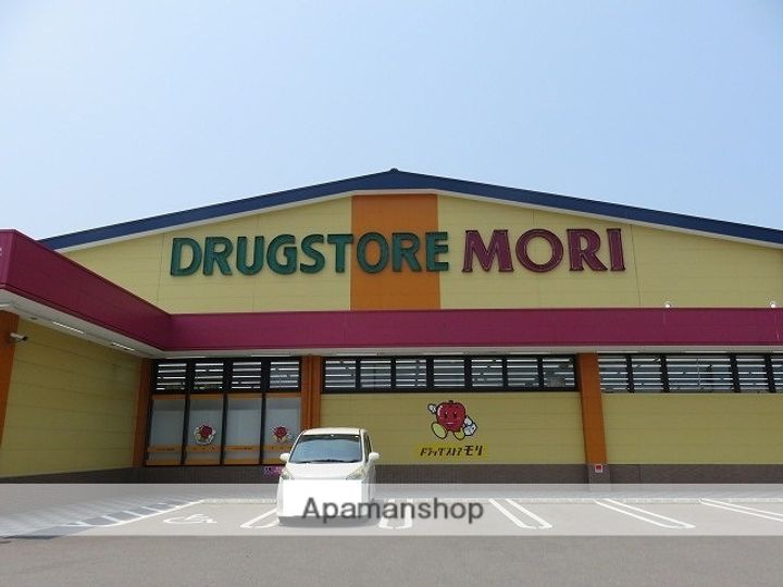 愛媛県西条市新田の賃貸マンションの周辺