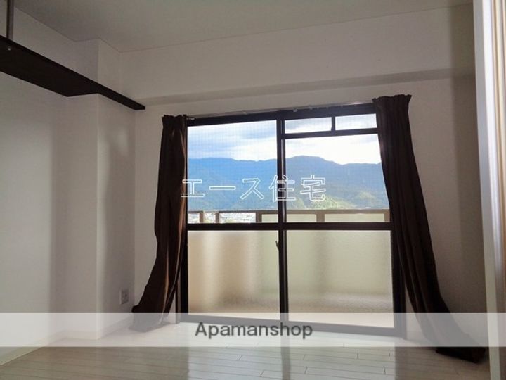 愛媛県西条市新田の賃貸マンションの内装