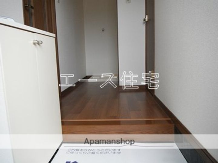 シャトーフジタの玄関