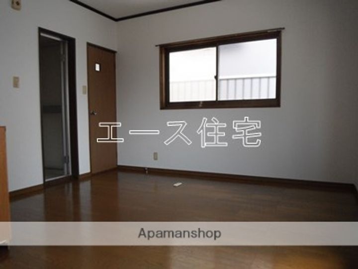 イーストハイツの居間