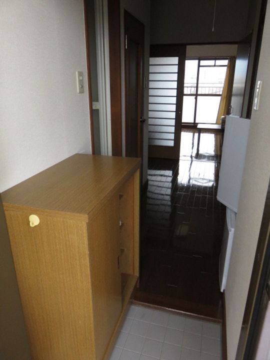 アサヒレジデンスの玄関