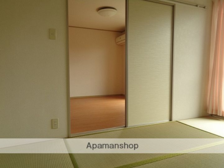 サンハイム神拝の内装