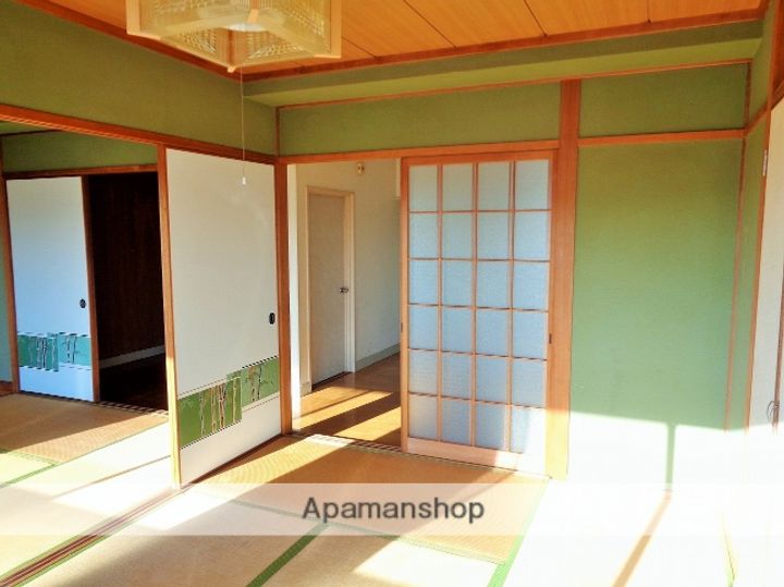 松本マンションⅡの居間