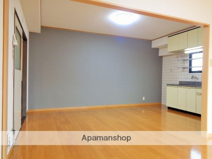 中山マンションの居間