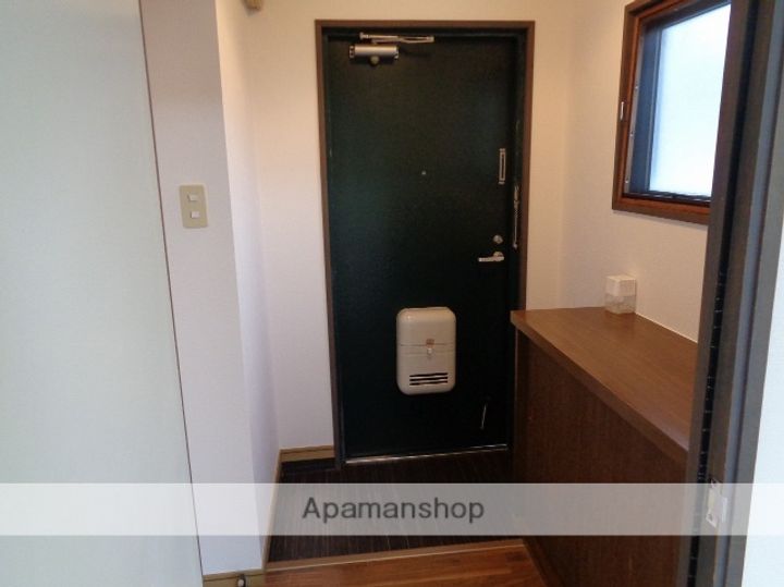 中山マンションの玄関