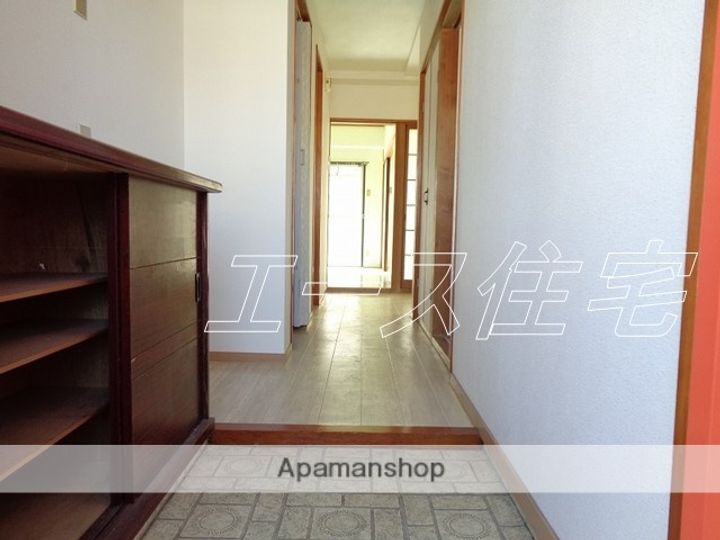 コーポ栄寿第一ビルの玄関