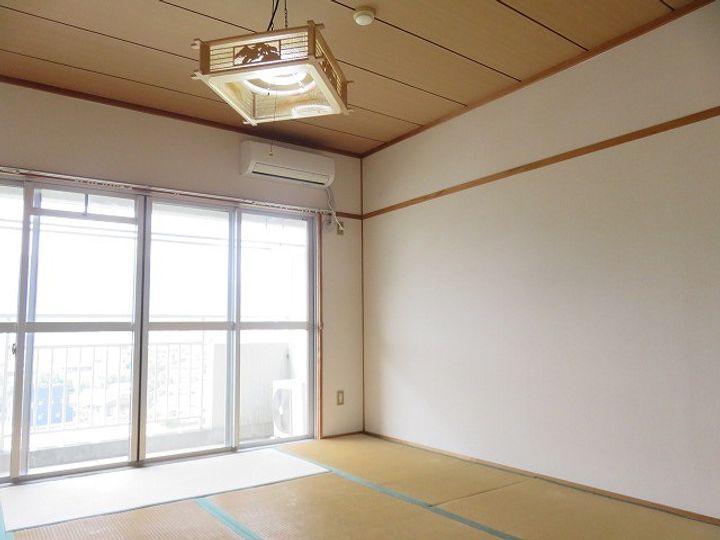 サンワタチバナの居間