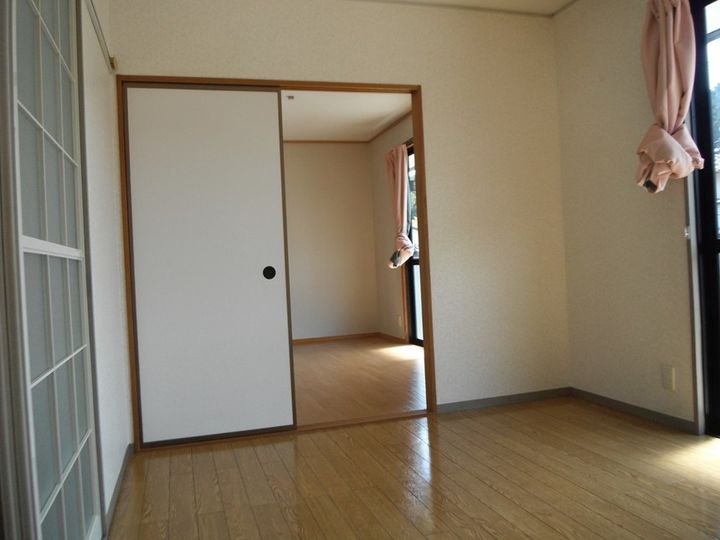 シャルマン舟山の居間