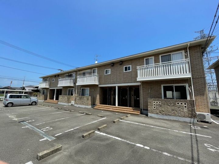 グランソレーユ A棟の外観