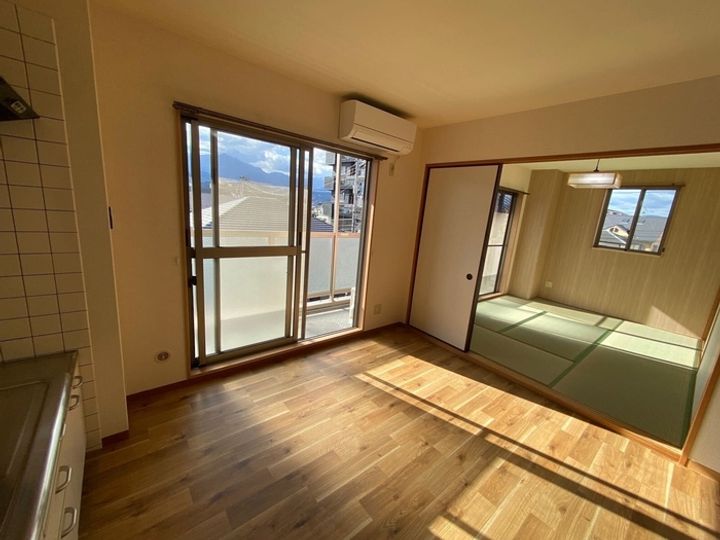 フィネス御殿前通りの居間