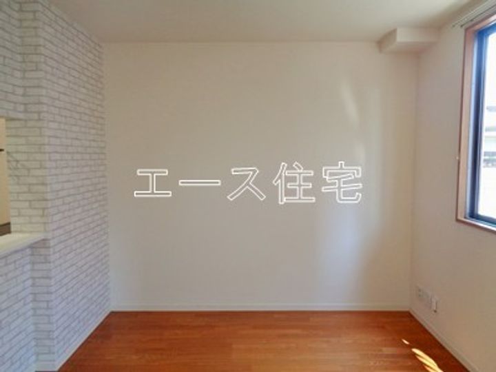 メゾンSOWACA B棟の居間