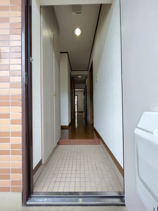 日正グランハイツ303の玄関
