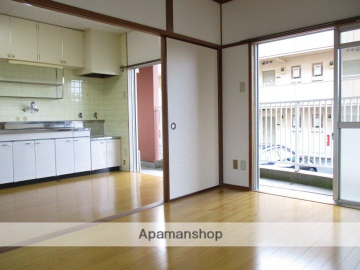 宇和マンション第1103の居間
