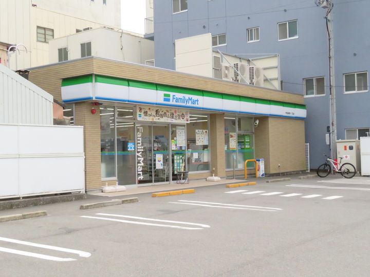 NAVEL AVENUEの周辺