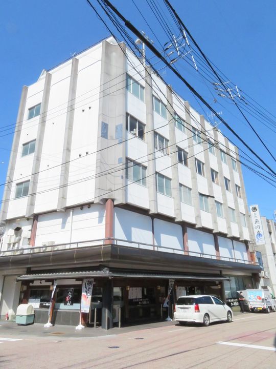 NAVEL AVENUEの周辺