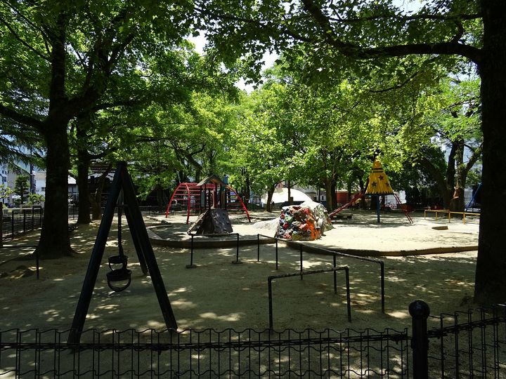 NAVEL AVENUEの周辺