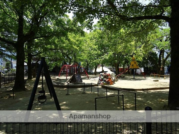 三浦アパート2の周辺