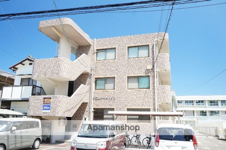 プロムナードハイツ301の外観