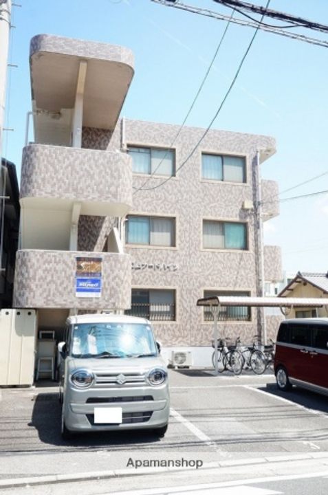 プロムナードハイツ301の外観