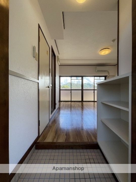 エトワール石手301の玄関