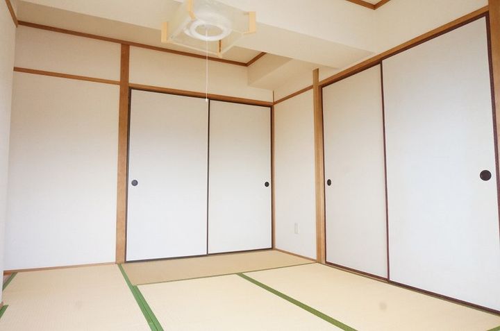 エトワール石手302の内装