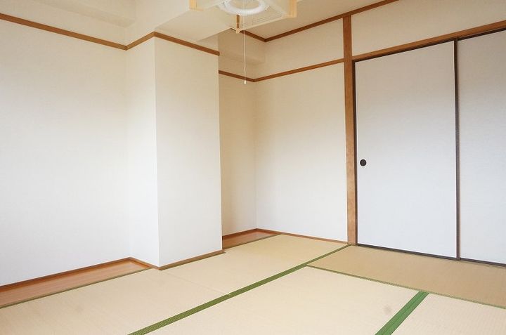 エトワール石手302の内装