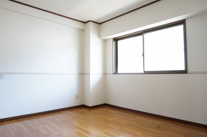 エトワール石手302の内装