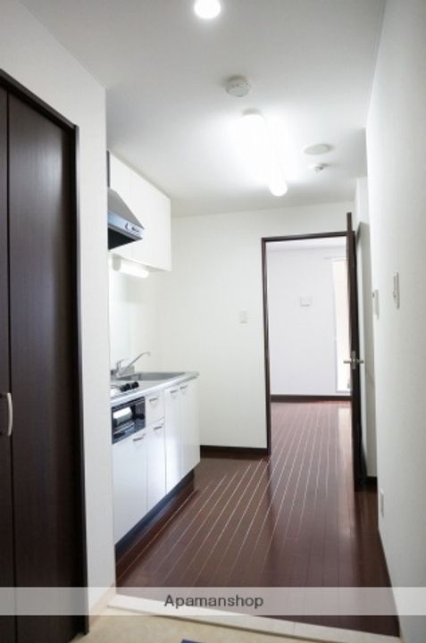 アヴァンサ千舟906の玄関