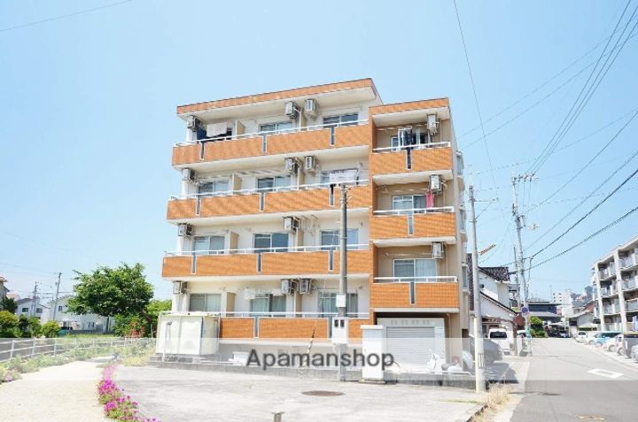 松末ガーデンマンションの外観