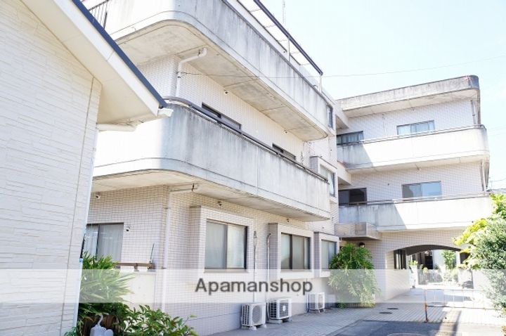 エピーメロン中村202の外観