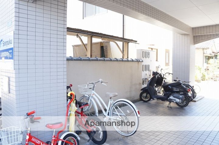 エピーメロン中村202の外観