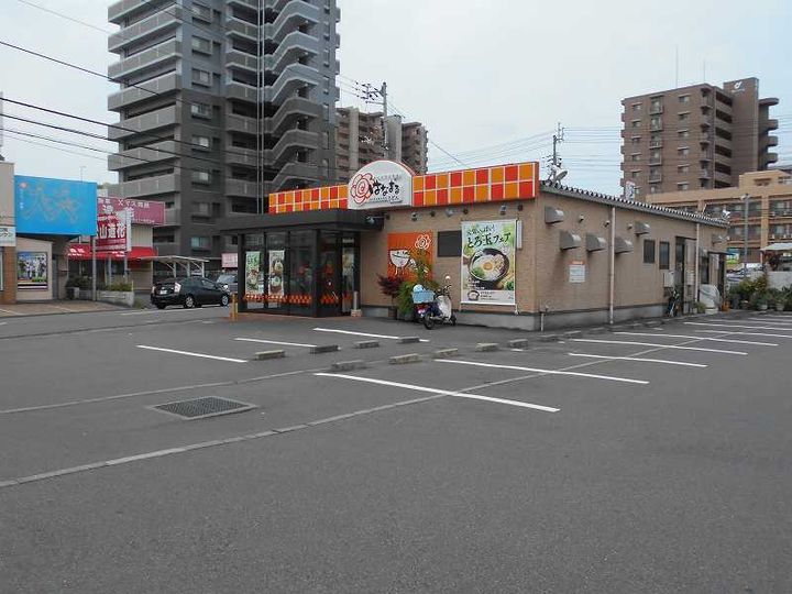 ドールハウス雄郡201の周辺