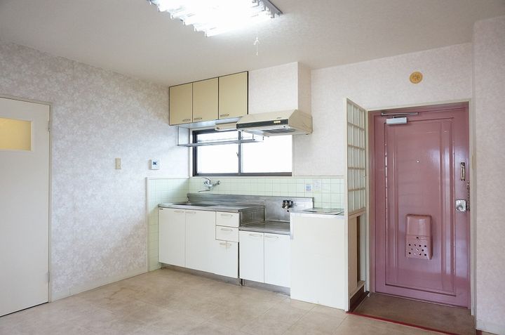 プレアール木屋町303の居間
