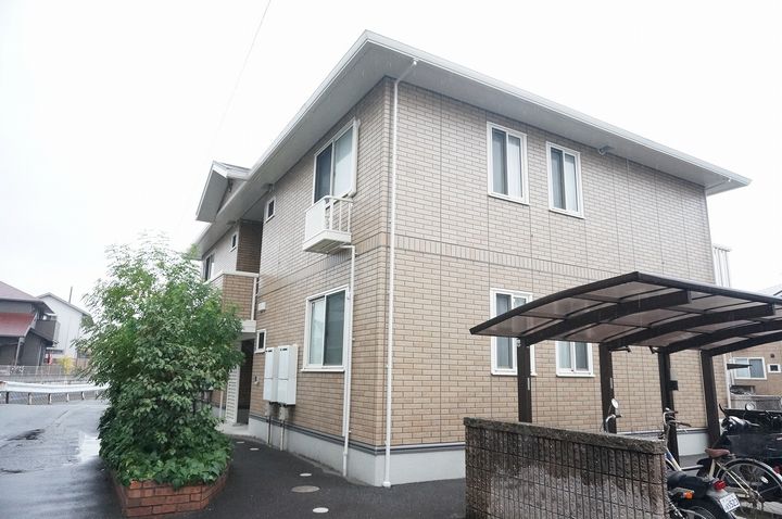 ジュネス椿Bの外観