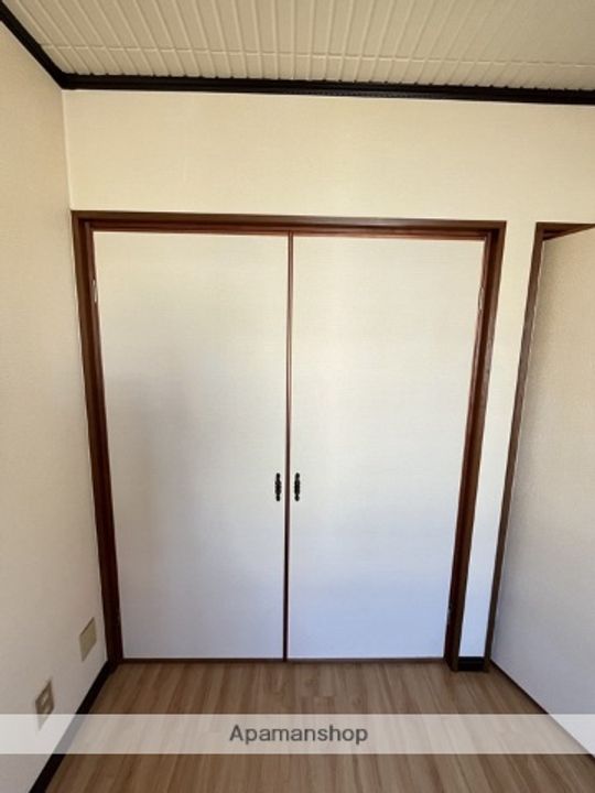 ロイヤルハイツ山岡202の内装