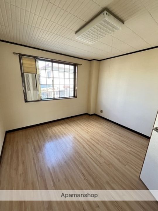 ロイヤルハイツ山岡202の内装