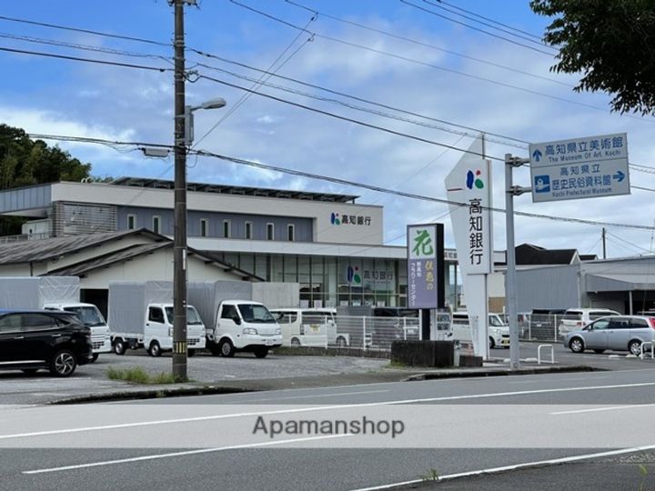 エスポアールKNA403の周辺
