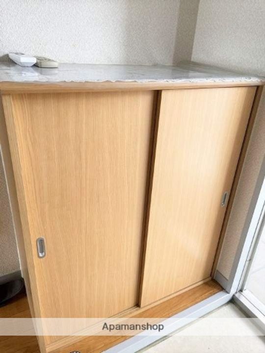 コーポ高本201の玄関