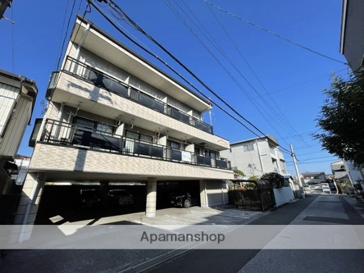 グランドムール高須の外観