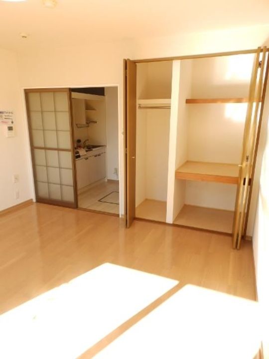 KANADA B棟の内装