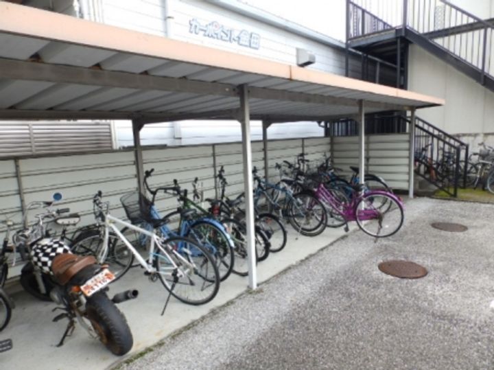 KANADA B棟の内装